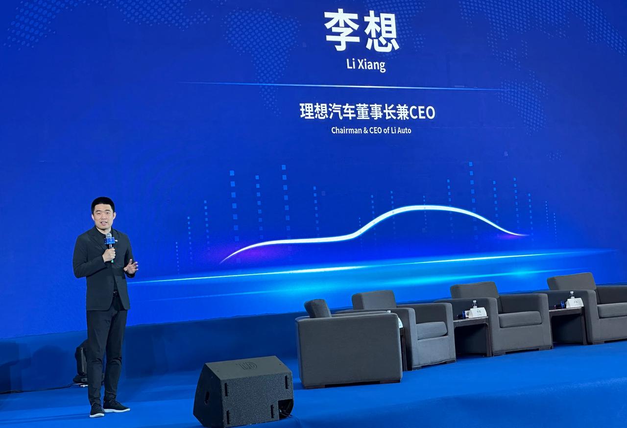 2024重庆汽车论坛上，“好久不见”的李想，绕开了本次论坛内卷等热门话题，也不谈