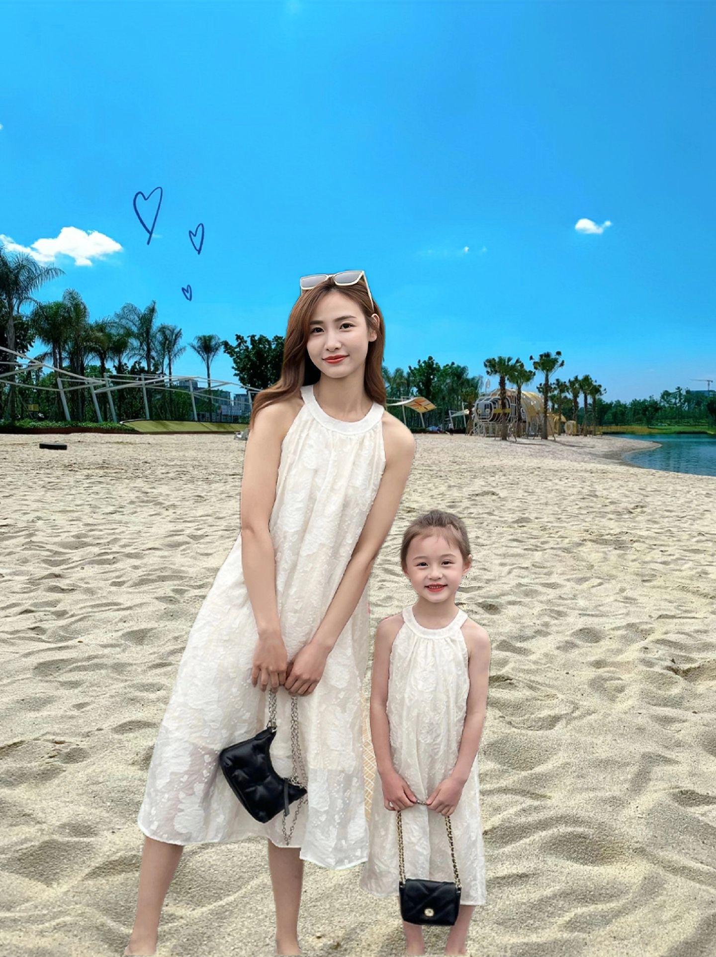 吊带母女装。洋气提花吊带母女鞋，沙滩度假亲子装