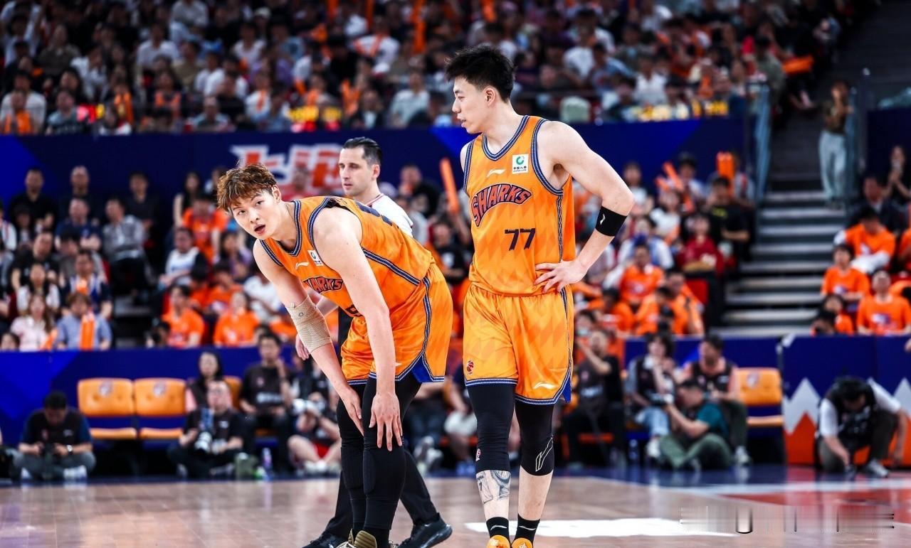 广厦惨败上海，几乎是判了死刑，0：3落后，以广厦的伤病几乎是不可能逆转的，上海男