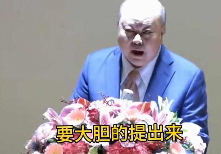 李胜峰新党党庆震撼提四大统一条件：半导体留台湾、非军事化、环岛高铁、爱国者治台！