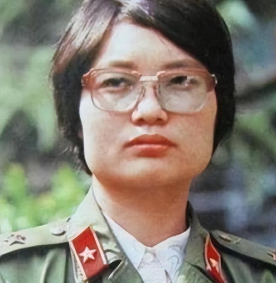 1986年，23岁女医护刘亚玲以回家探亲为由，向医院请假，谁知她居然偷偷溜到了老