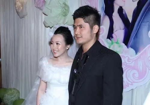 石磊
潘阳
夫妻照