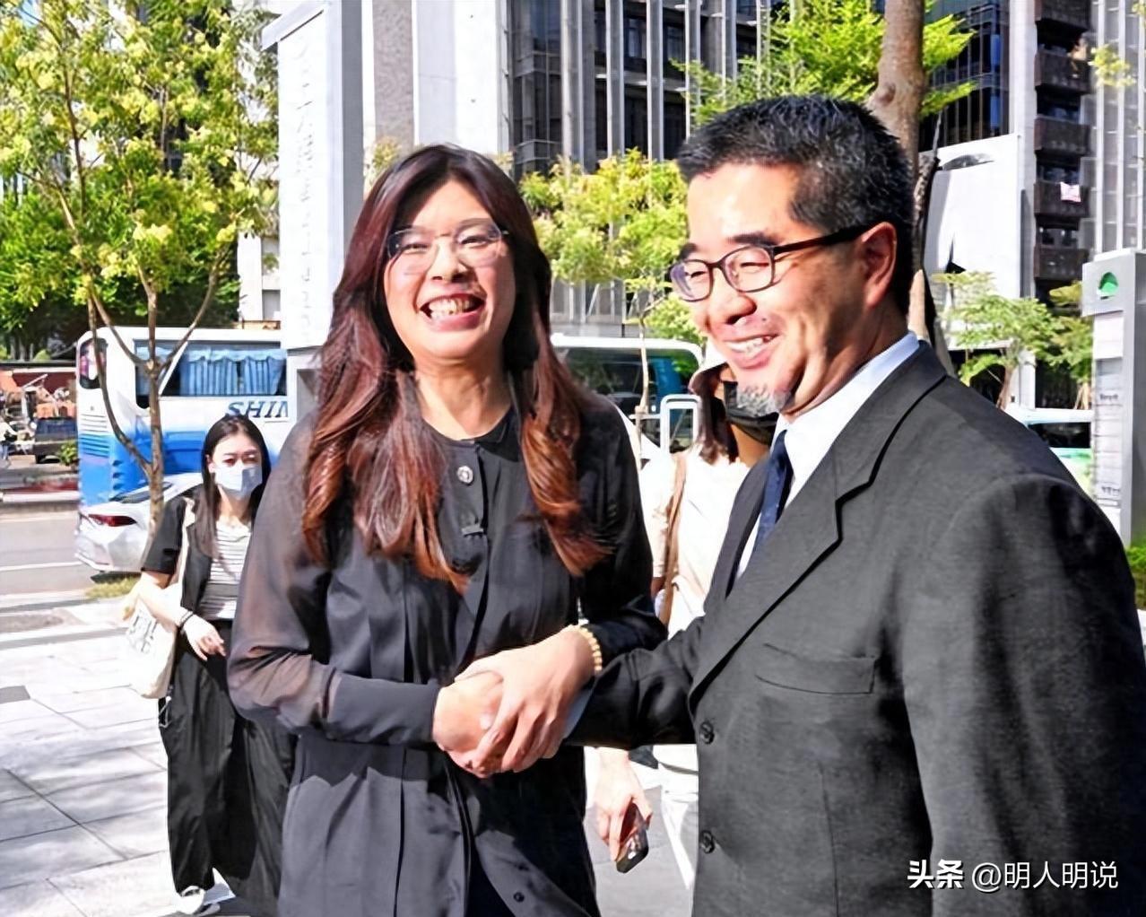 茶壶锁风波！一刀斩断乱局，6大影响看清蓝营深层变局

马英九基金会果断出手，直接