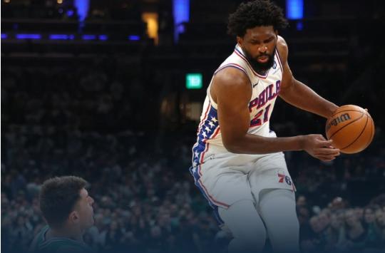 NBA季后赛东部首轮G7生死战开打，凯尔特人坐镇自己的主场，迎战76人。这场比赛