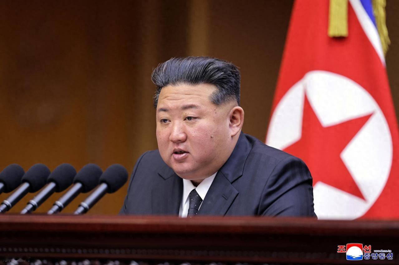 金正恩自己都没想到，帮俄罗斯打乌克兰，会给朝鲜带来这么多惊喜。

事情的起点当然