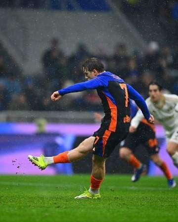 近几轮的颓势，除了自己的状态不好外，相当程度上，是竞争对手的舆论攻势和暗黑手段起