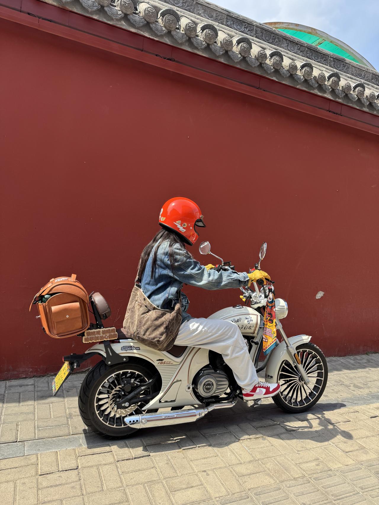 必须推荐一下宗申优米YOMI 售价1W基本落地
一台长得是巡航 骑起来却像踏板的