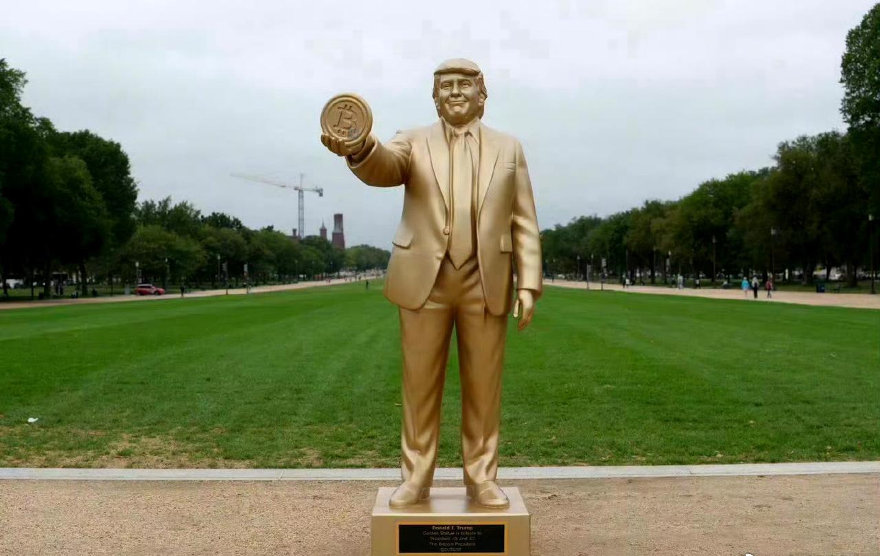 特朗普称，美国必须在加密货币领域保持绝对领先地位。如果美国不做，中国就会去做加密