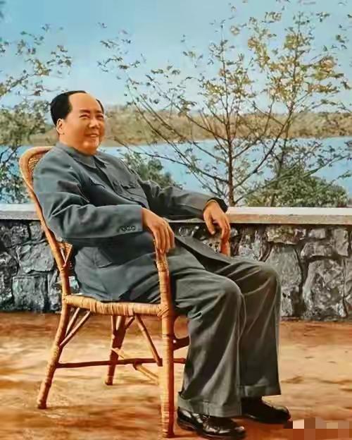 老人家的笑容安详温暖[玫瑰][玫瑰][玫瑰]