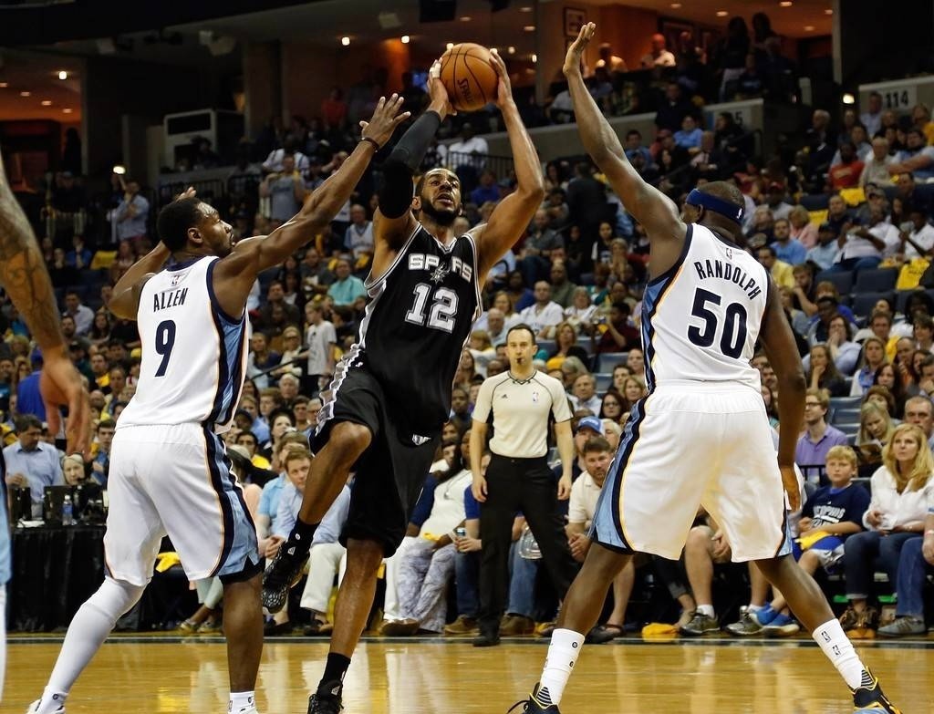 篮天下 2016年NBA季后赛首轮马刺vs灰熊，谁的鞋更老？！Images vi