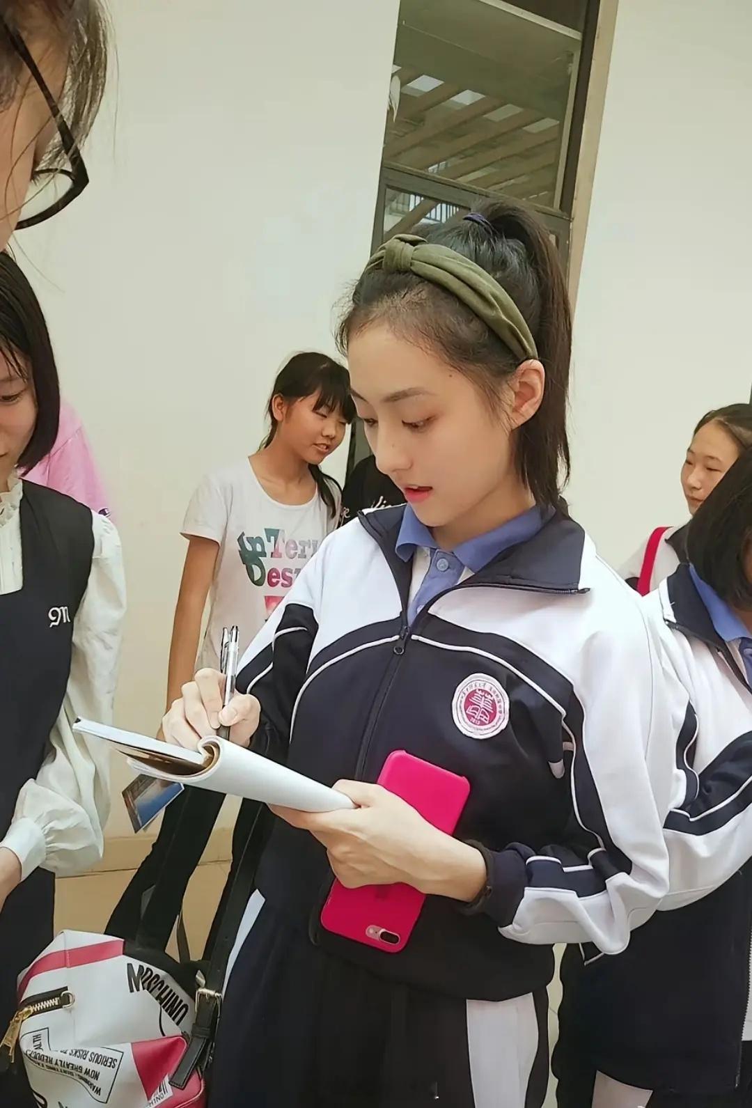 胡连馨高中时期 ​​​