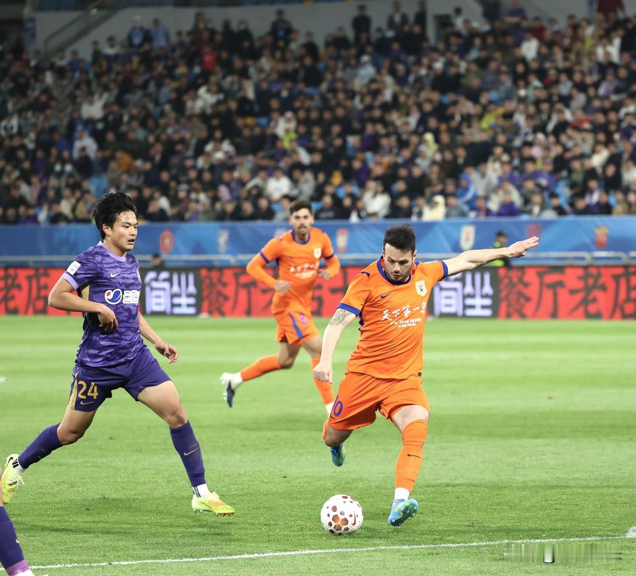 山东泰山队客场战（青岛海牛队）韩鹏还会变阵不？

赛程密集，适当调配球员做到阵容