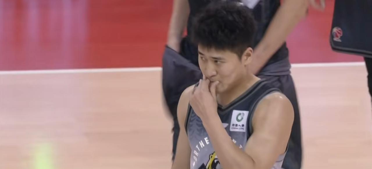 3月15日晚的这场CBA比赛太有看头了！吉林队主场96比90战胜山西汾酒男篮，让