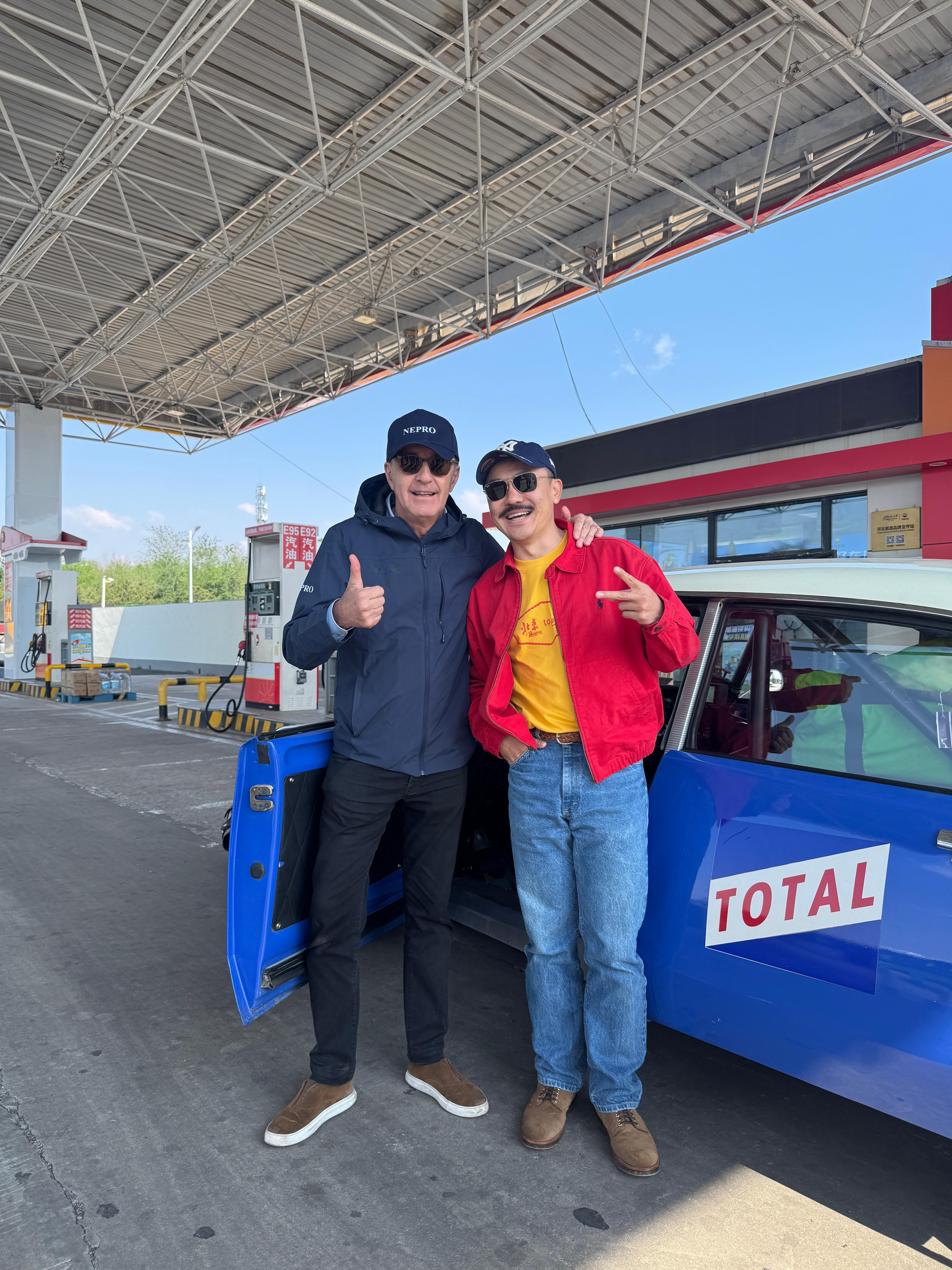 你👍我✌️你✌️我👍动图的快乐，😆梦想家ALI ​​​