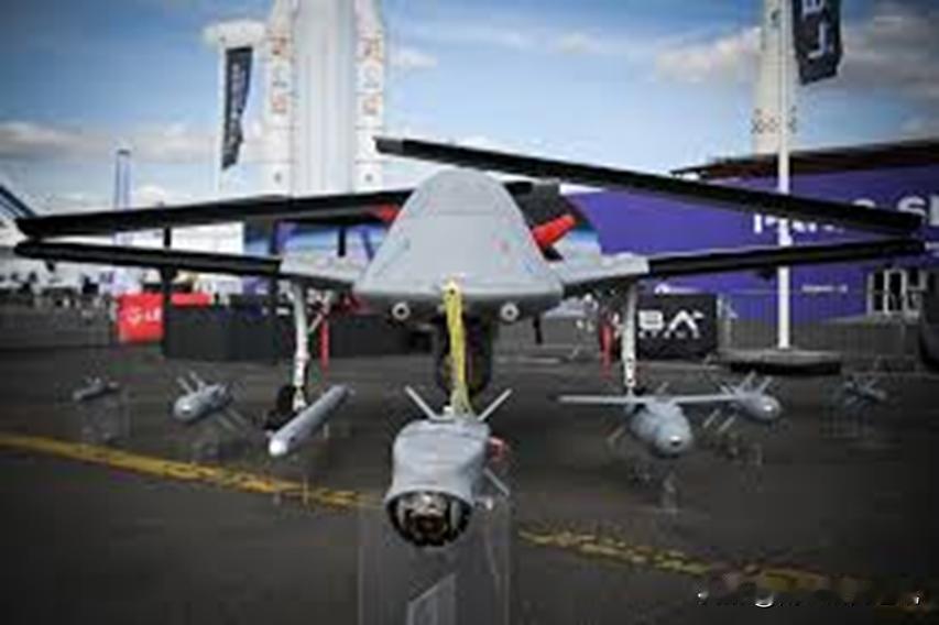 彭博社、《日经亚洲》12月5日报道，土耳其与巴基斯坦正全方位深化战略合作，防务与