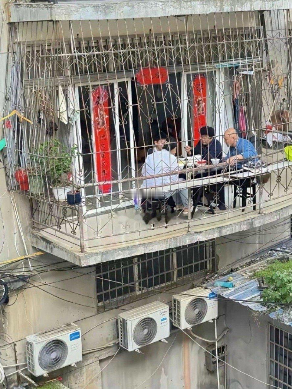 孩子都这么大了 还有必要这么做吗 