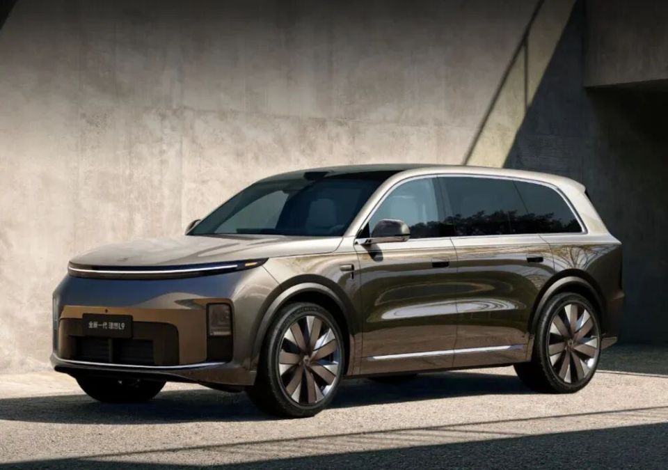 李想在财报电话会议上表示，理想汽车将发布AI智能机油保养系统 ，可以实现“3年/