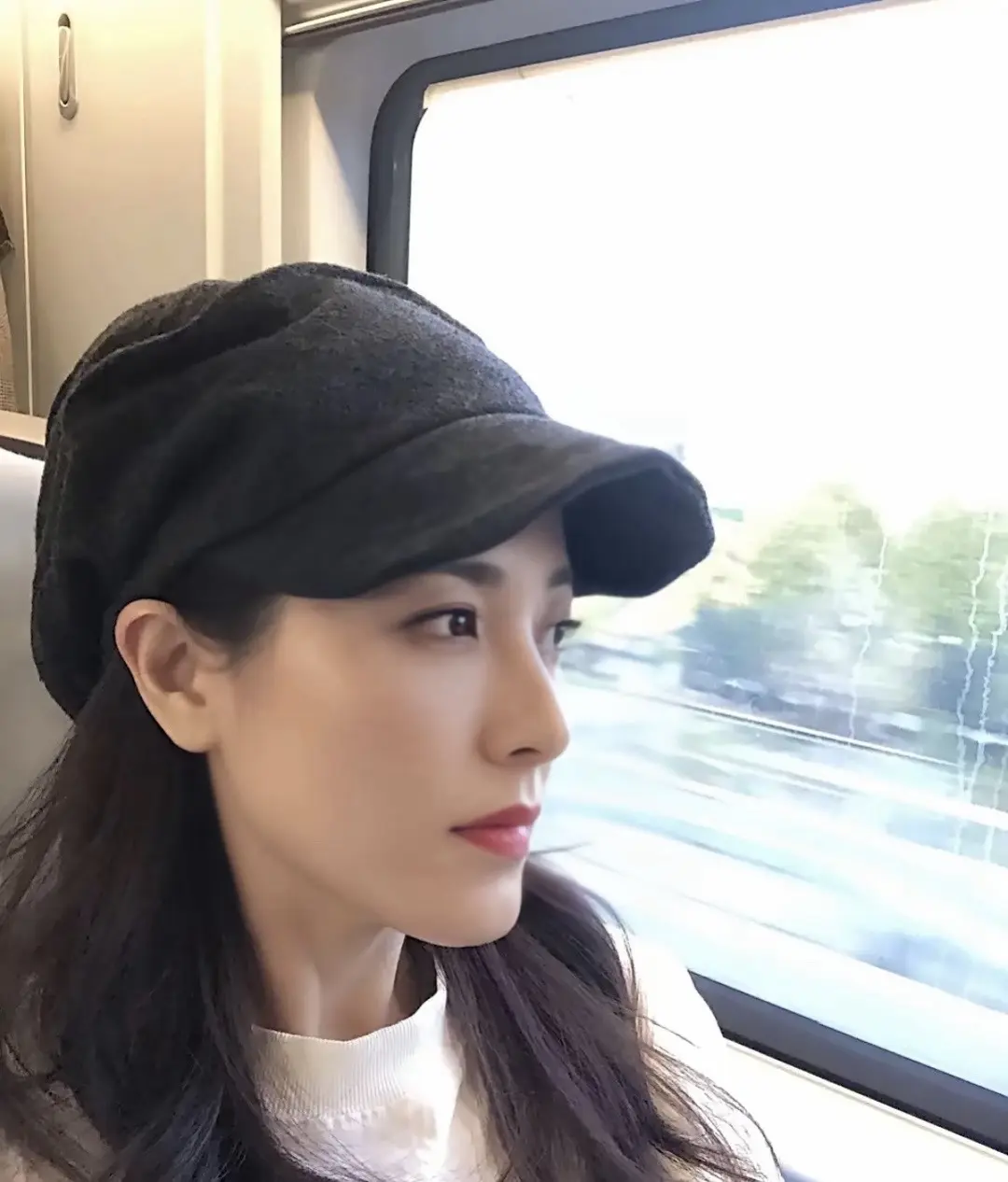 三张图片想做头像。古丽热巴