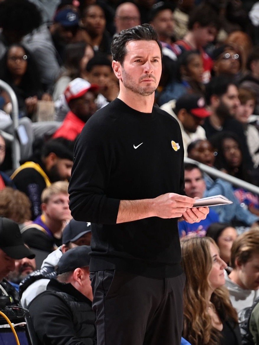 雷迪克谈及连胜结束后，如何评价球队：“我们就是一支强队。我一整个赛季都相信这点。