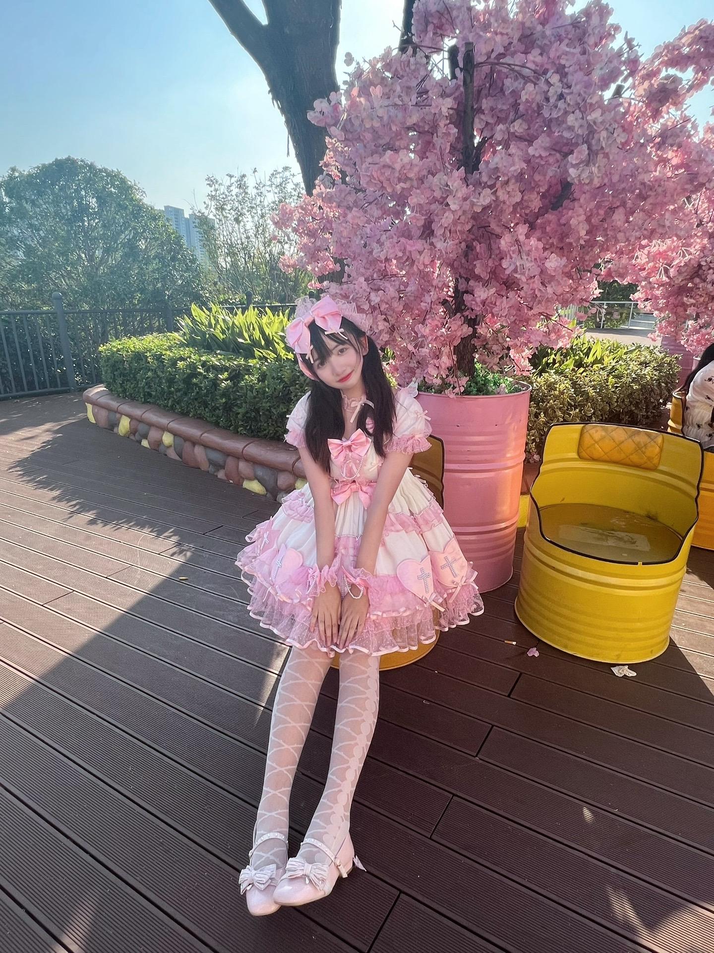 差点忘了我也是喜欢Lolita的小孩。
