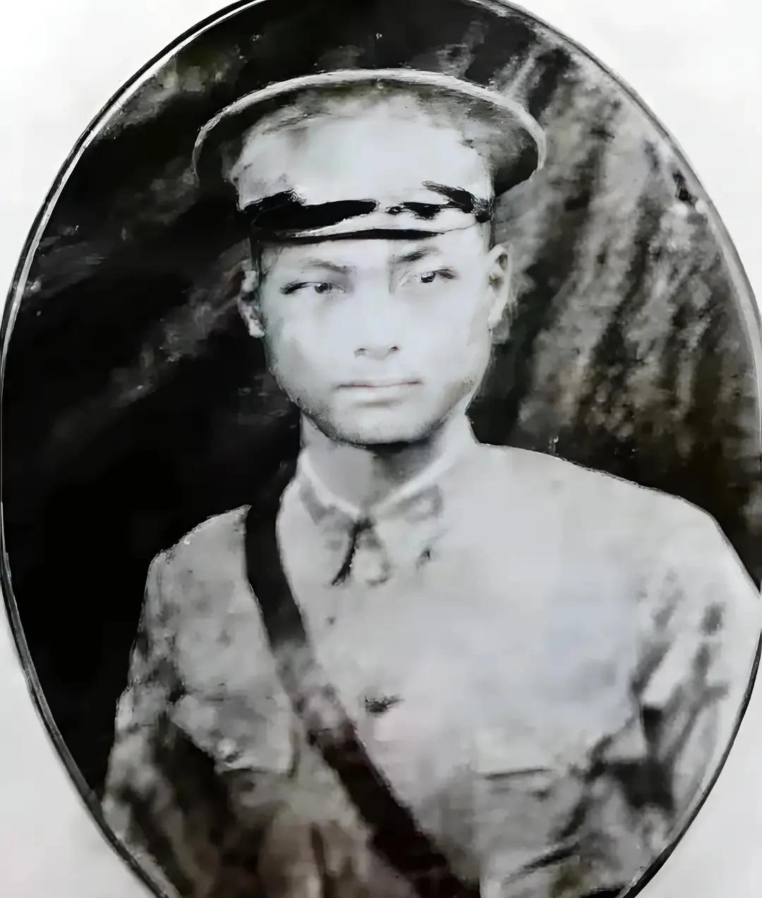 1934年最聪明的一次放水：川军军长郭汝栋在望远镜里看着红军抬着担架过山脊，却下