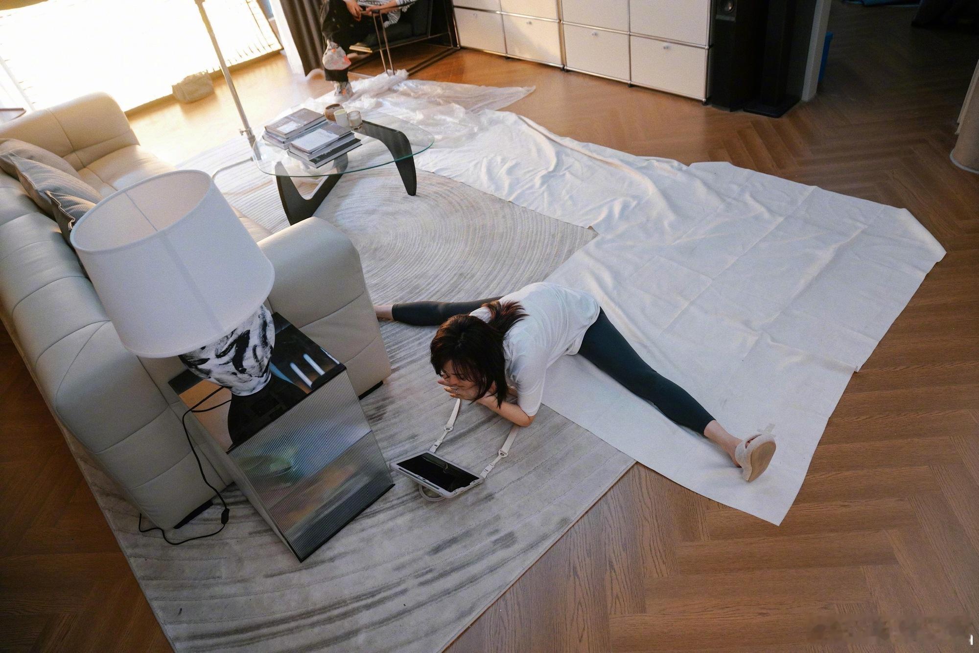 孙俪学了6年调精油孙俪拍戏前要做的一件事仪式感拉满！孙俪拍戏前要做的一件事就是调