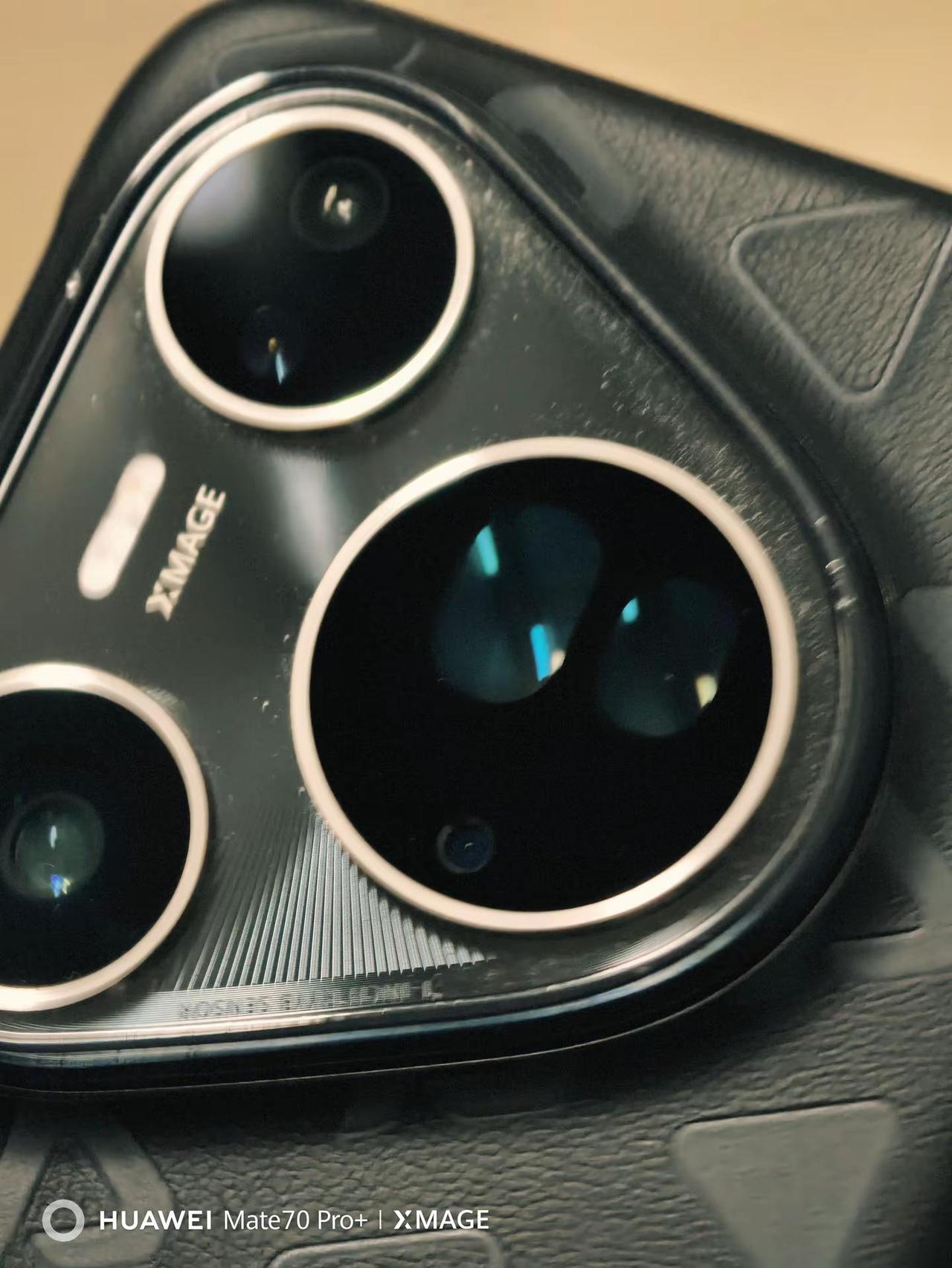 Pura80ultra的模特是菜地里种菜的阿姨在观澜河湿地公园门口，有一那么一处