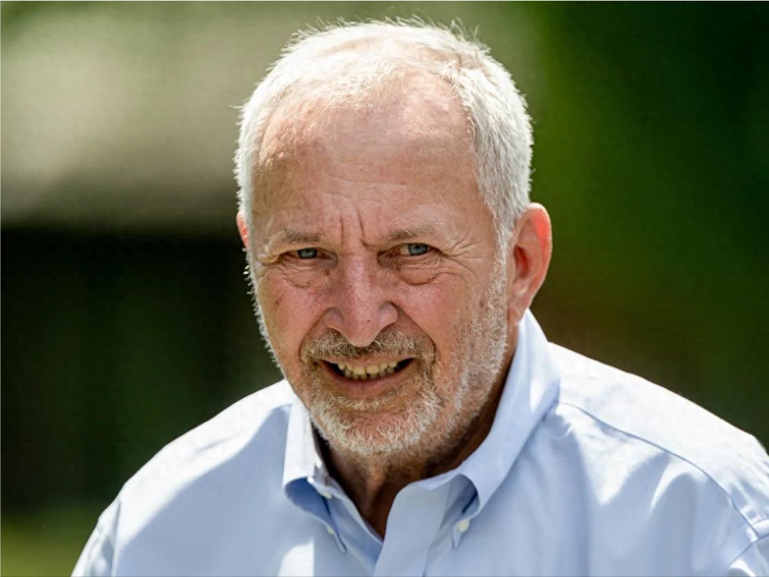 铁证如山，哈佛前校长当众认罪，爱泼斯坦案的火终于烧到美国名校

近期，美国学界掀