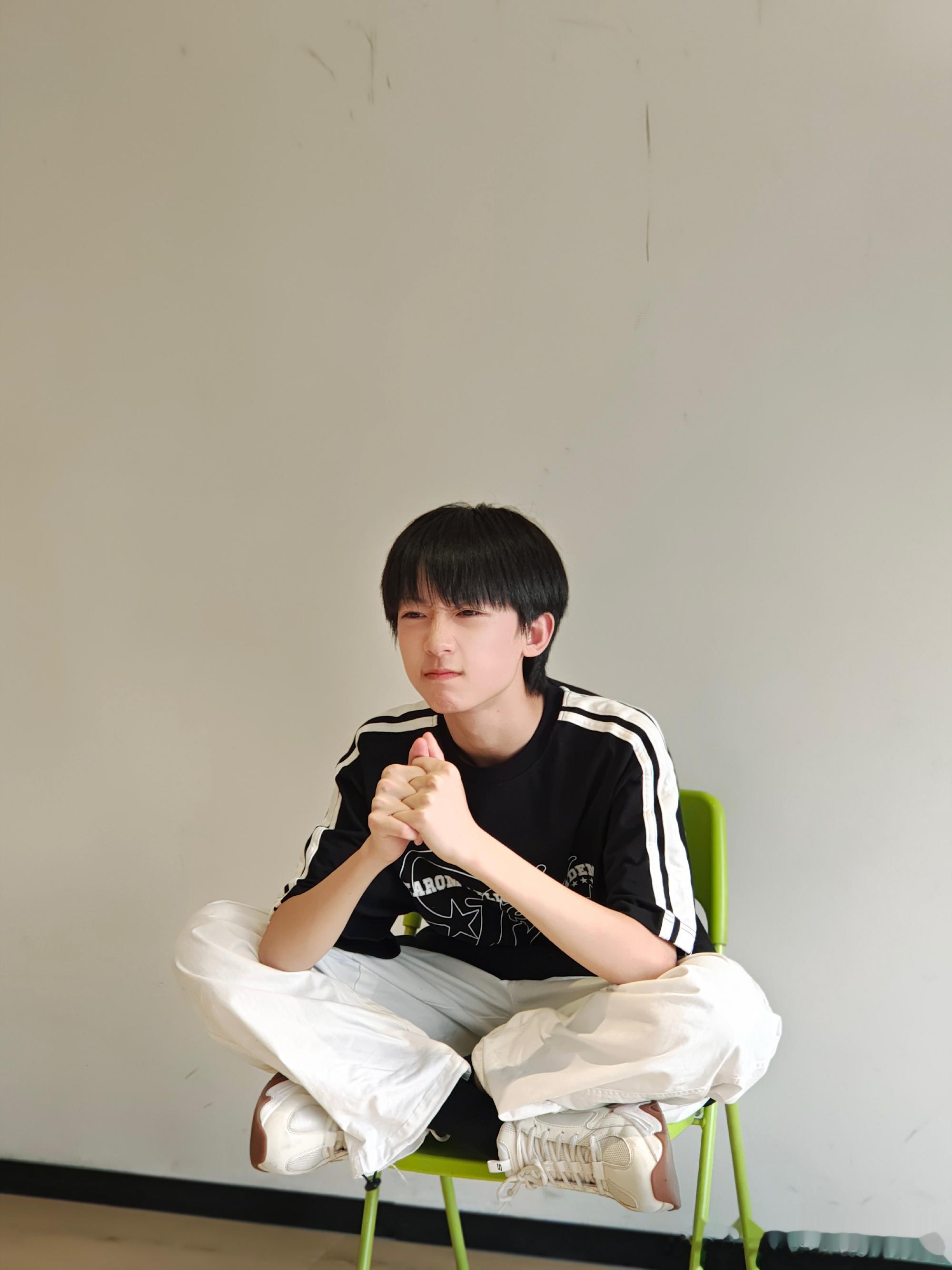 #杨博文YBW[超话]#🐑#杨博文 王牌主舞# 🐑 #杨博文 最强主舞# 爱
