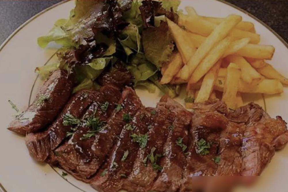 别再说什么安菲尔德奇迹了，今晚就是一场王权交接仪式。
你指望一场2-0的逆转？