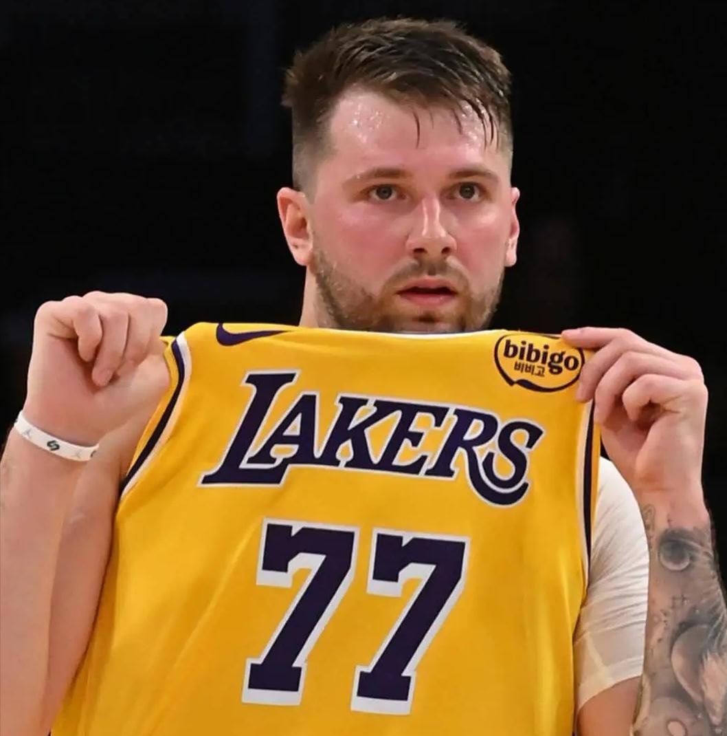 本赛季“得分王”排名：
1、东契奇——32.5分
2、亚历山大——31.7
3、