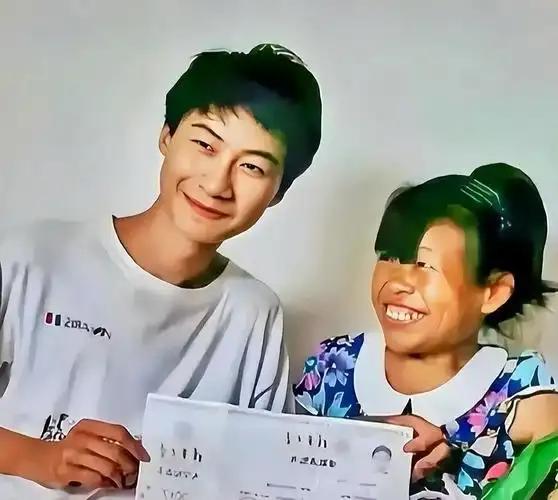 美国关税打压之时，中国又出现了位厉害人物！他就是当年被清华校长亲自上门拜访，如今