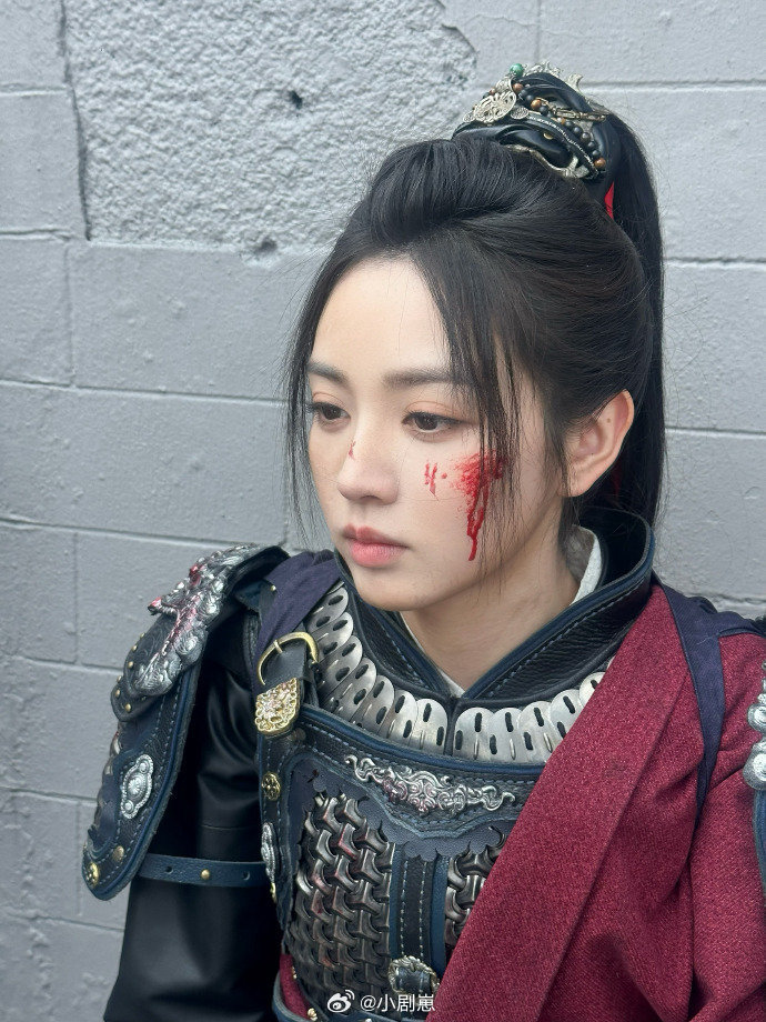 田曦薇战损破碎版田曦薇战损破碎版，战损状态下的长玉将军又强又让人心疼，田曦薇把威