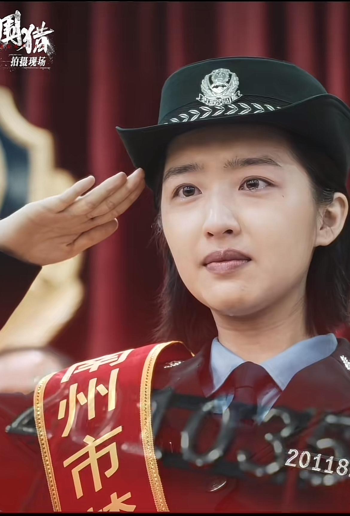 刚刚看完了由王阳、俞灏明主演的缉毒剧《围猎》第十三、十四集，毒贩阵营大洗牌，敌我