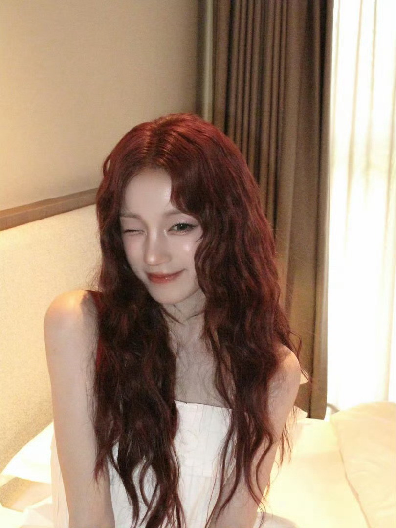 成都偶遇宋雨琦宋雨琦高马尾元气爆棚，笑容超甜！今日份成都限定心动已送达 