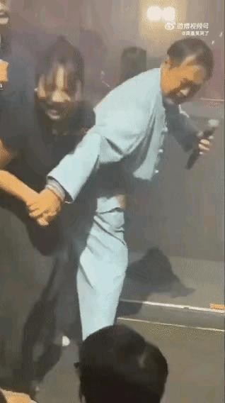 马保国尝到甜头了，频繁参加各种活动～～～