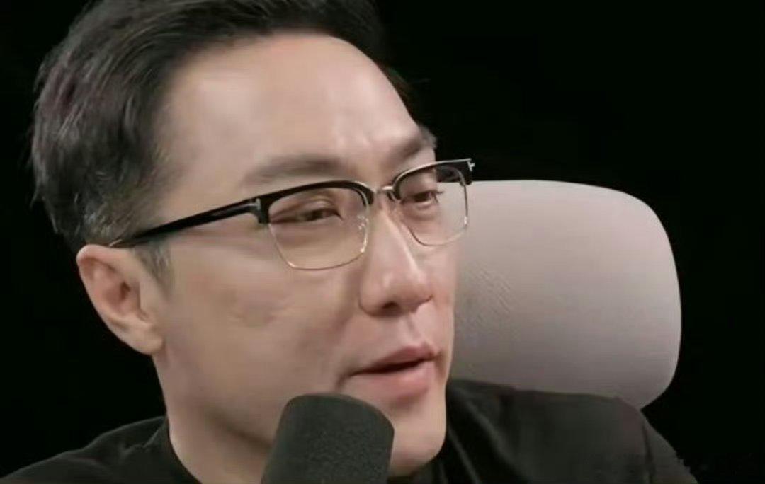 王自如又Awesome了 这波操作我给满分！自带气场又不失温度，专业中透着从容，