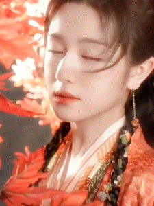 #李兰迪明媚异域少女# 李兰迪和异域的契合度简直满分啊，本身就是深邃大气的五官配