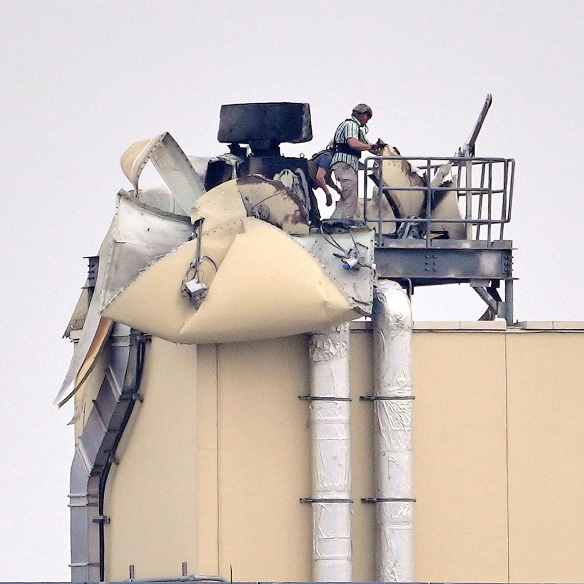 中东局势美伊以冲突  伊拉克巴格达美国大使馆，被摧毁的Giraffe-1X 多任