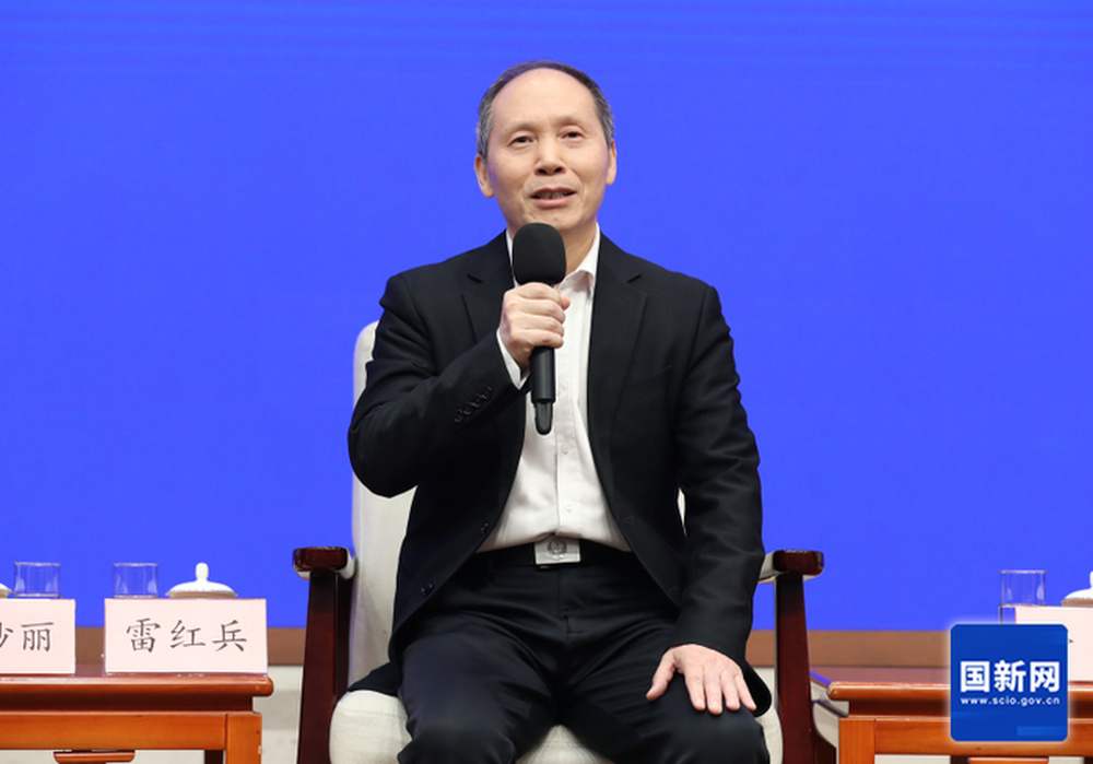 扎根鄂西山区基层司法所39年，司法行政代表雷红兵与他最珍视的责任和勋章