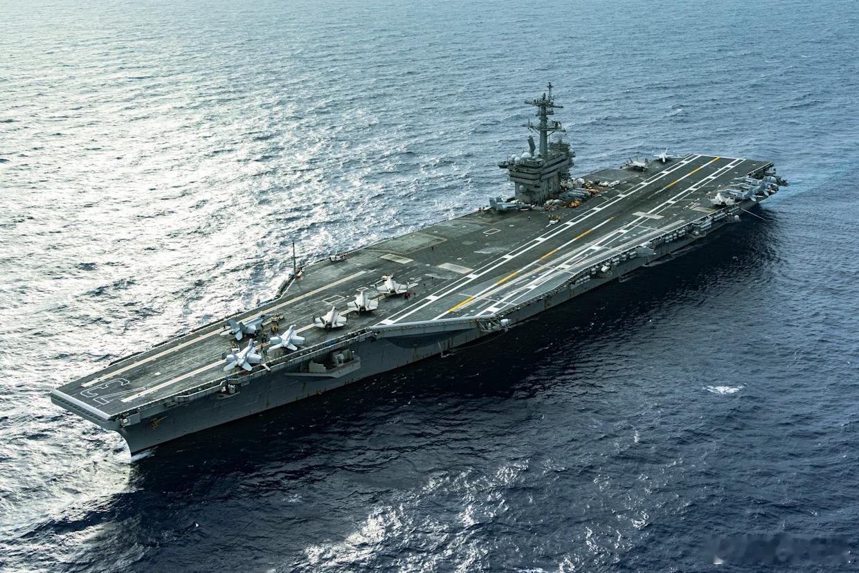 【华盛顿号航空母舰一水兵在澳大利亚附近落海失踪】（NavyTimes）美国海军已