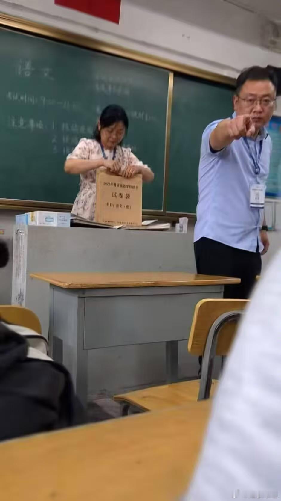 这么爽的剧竟然有10集 很好  我很满意没看过好看的