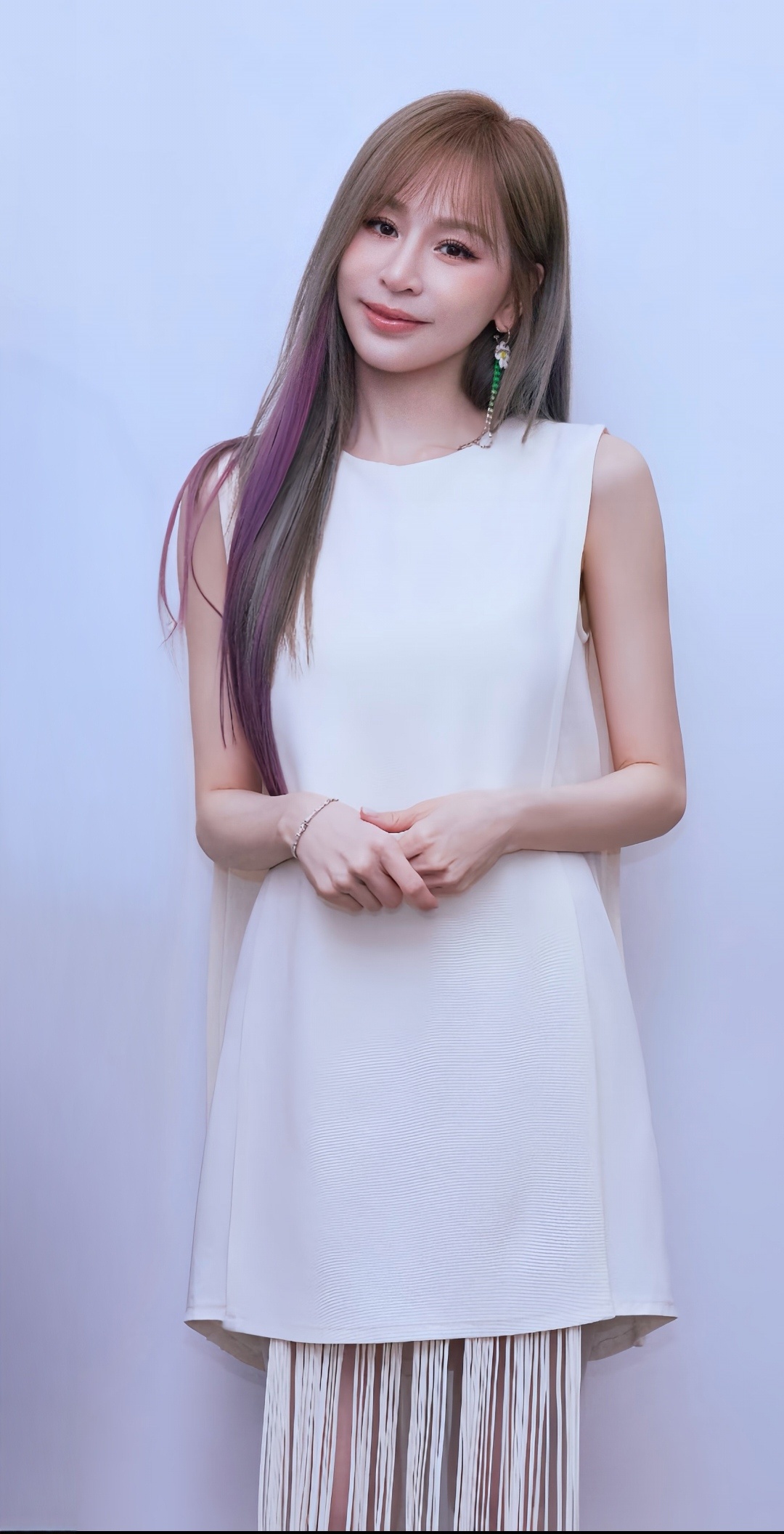 挑染呀咪呀咪 无袖呀咪呀咪