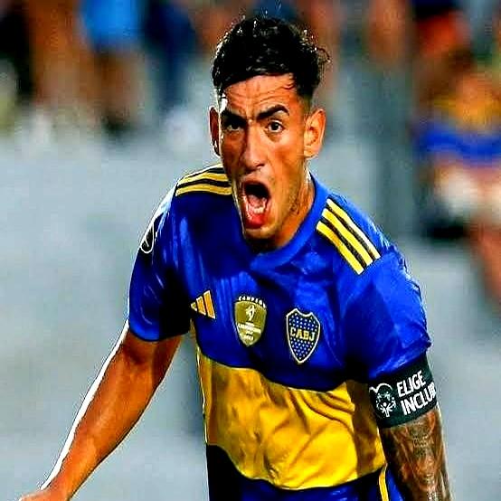 谁还说老将回归只剩情怀？36岁的迪马利亚，是真把罗萨里奥中央扛在了自己肩上。
 