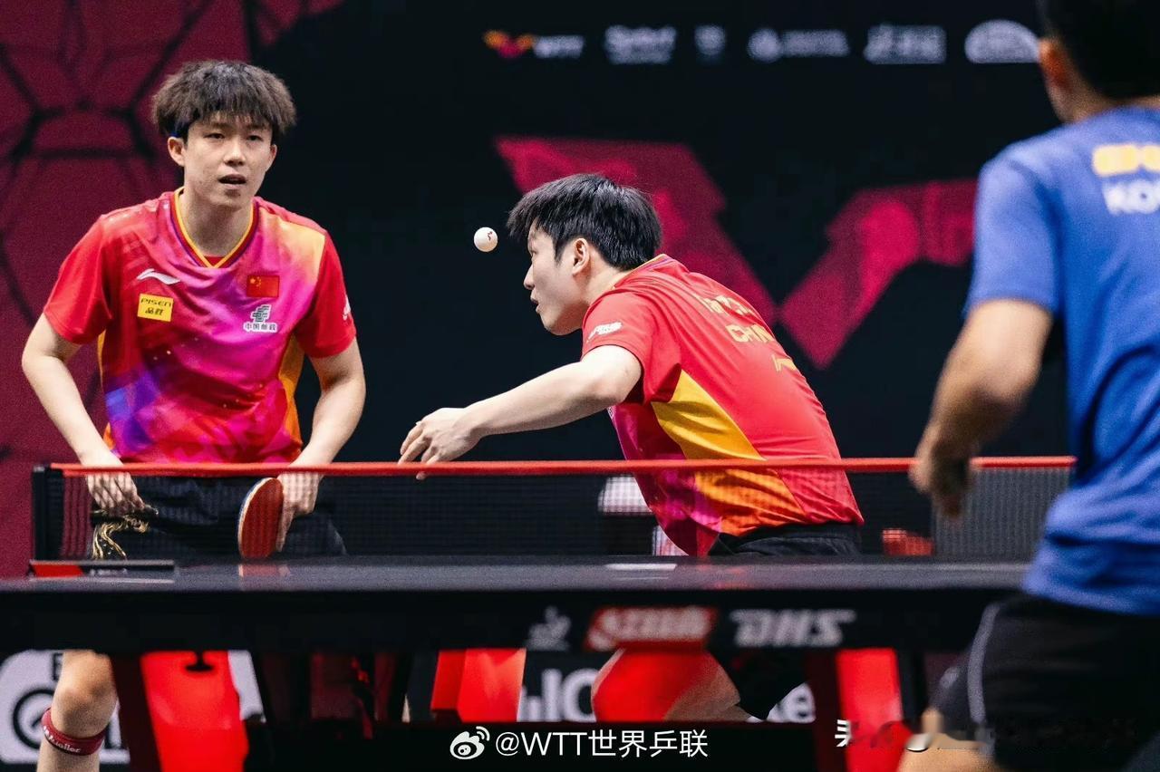 国乒两组男双晋级半决赛，男双四强已决出
上半区：樊振东/王楚钦🇨🇳VS法尔克