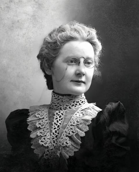 从我来到中国的那一天开始，我便把自己，许配给了这个多灾多难的民族。

1843年