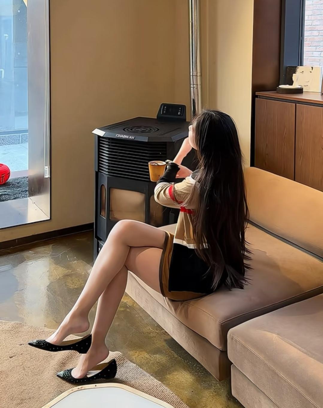 黑丝袜显腿粗还是腿细呀?  袜子 高清美女