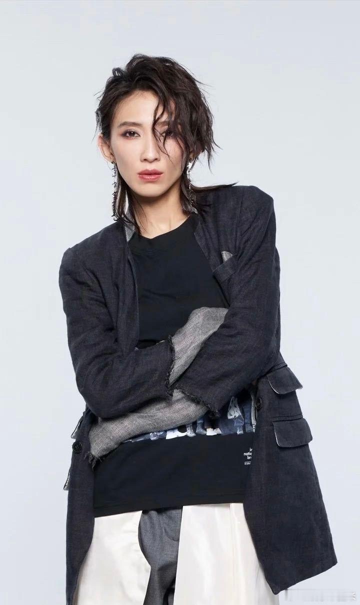 星熠澴川孝感群星演唱会要来了孝感终于迎来神仙演唱会啦！爸妈爱的李克勤陈慧娴，我们