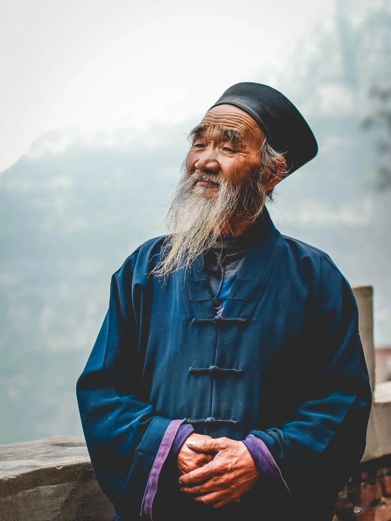 一位老道长曾说过这样一段话：“当你觉得走投无路、四面楚歌的时候，别怕，那是你人生