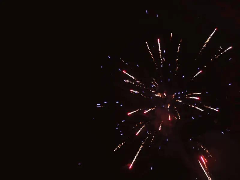 善良的人会受到伤害吗?

心地善良的人不管做什么或是说什么，总怕伤害到别人，总怕